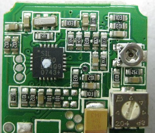 PCBA加工IC元件主要分為DIP及SMD兩大類，DIP 插件的IC，SMD (Surface Mount Device) 表面貼裝元件。